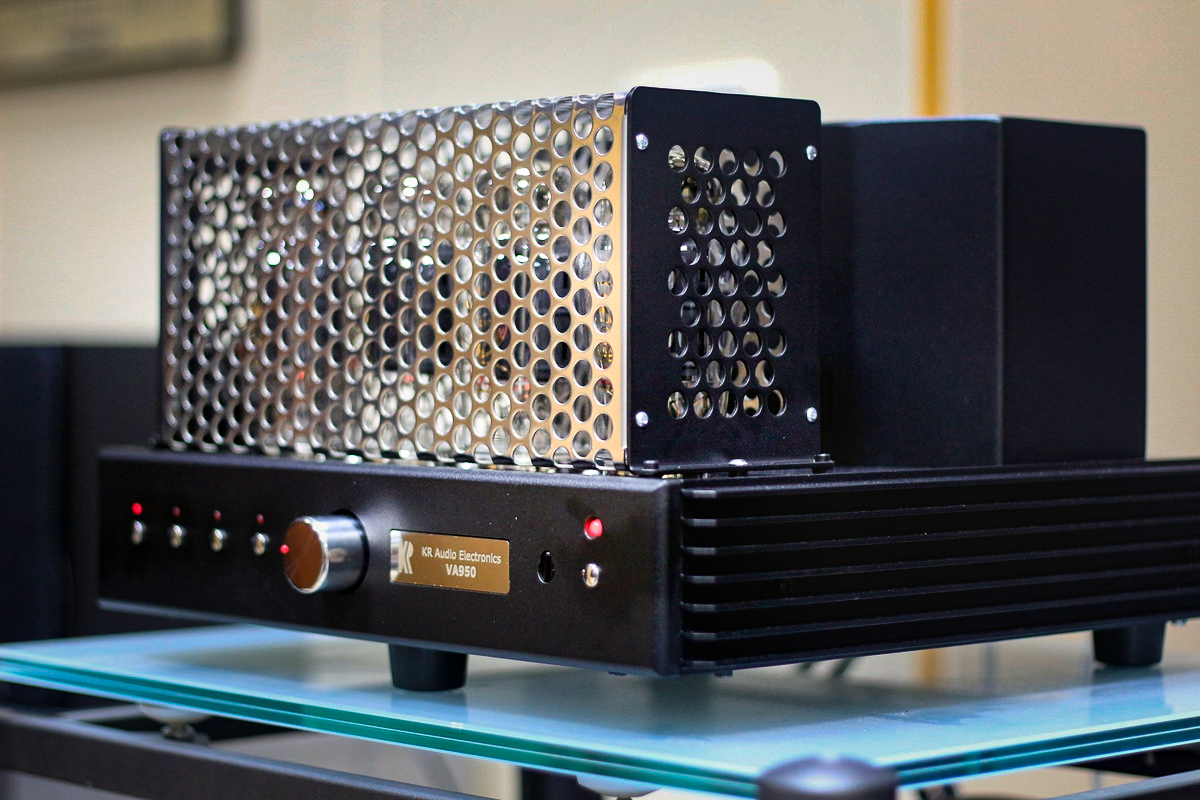 Amplificador de referencia KR Audio VA950 con válvulas KT150