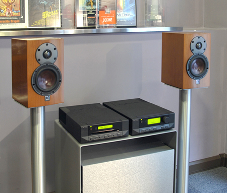 Altavoces DALI MENTOR MENUET + Lector de CD CYRUS CD6se + Amplificador CYRUS 6 XP