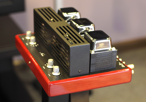 Amplificador integrado Synthesis NIMIS y altavoces Audiovector ki 3 SUPER