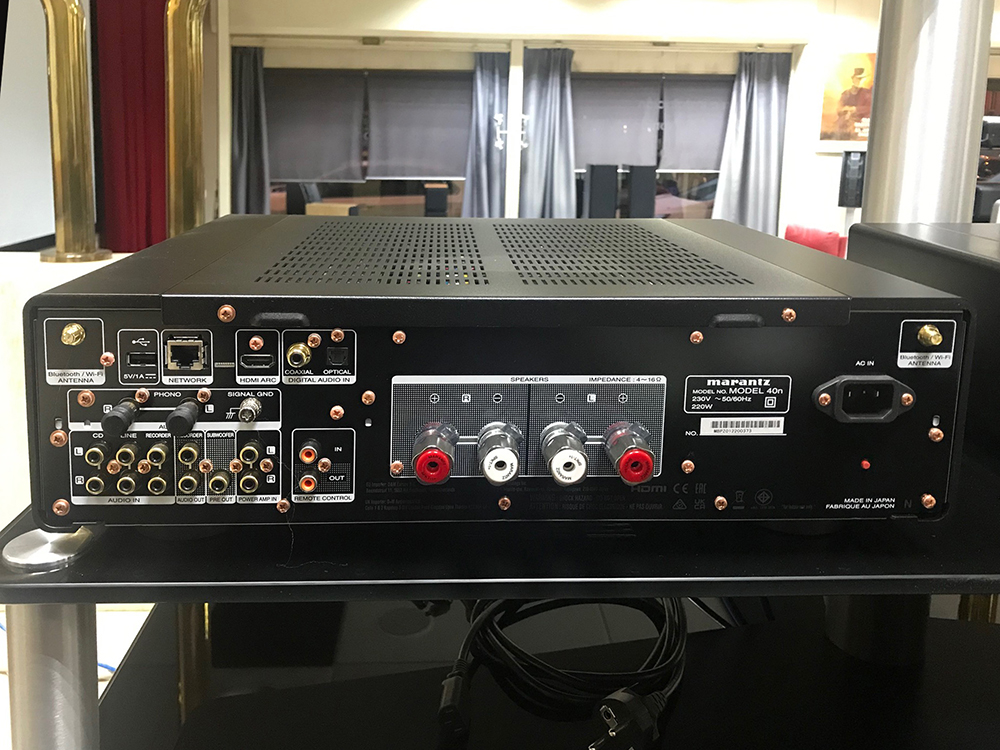 Marantz model 40n trasera