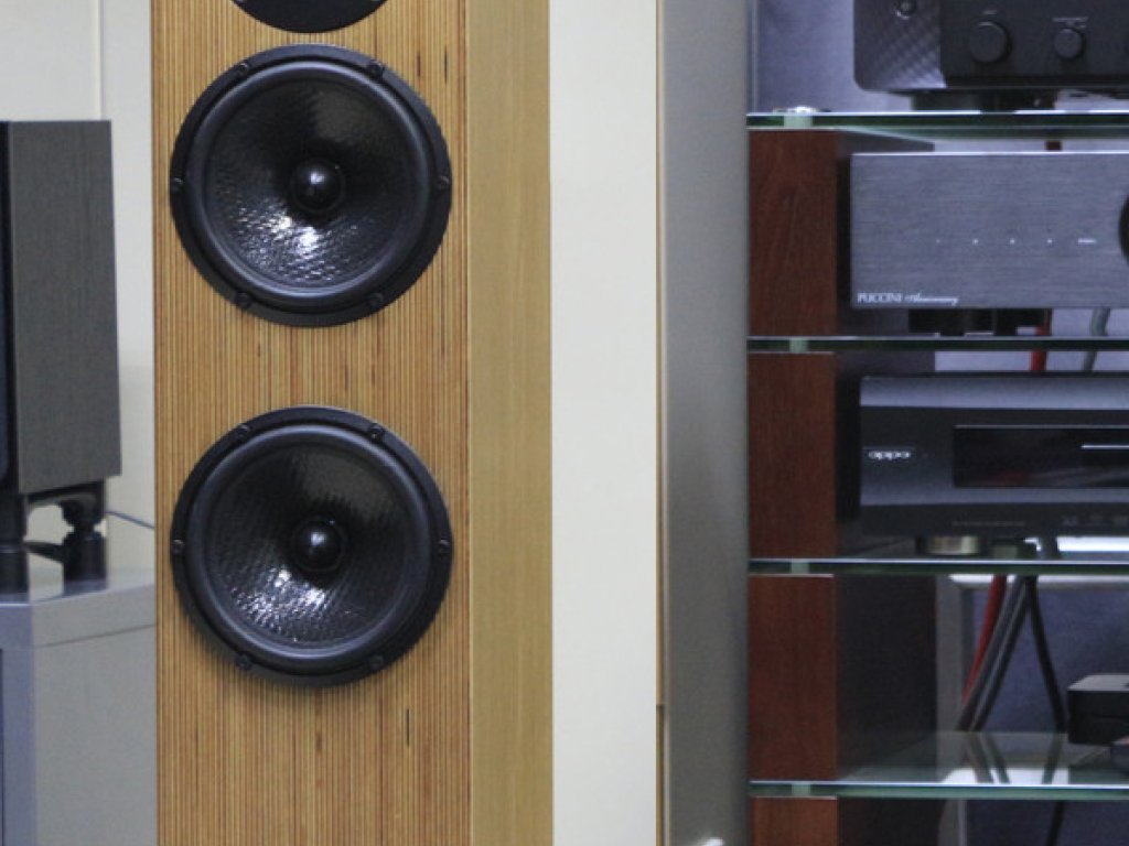 Altavoces Penaudio con amplificador Marantz