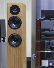 Altavoces Penaudio con amplificador Marantz